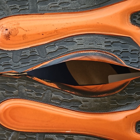 Novablast Asics Running Shoes NWOT - Picture 9 of 15